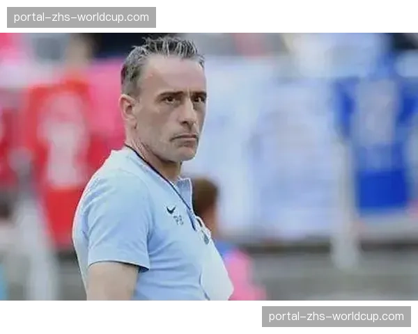 VAR介入时间过长再引争议，比赛流畅性与判罚准确性如何平衡？